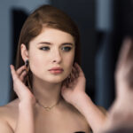 Zeitlose Schmuckstücke, die jedes Outfit aufwerten