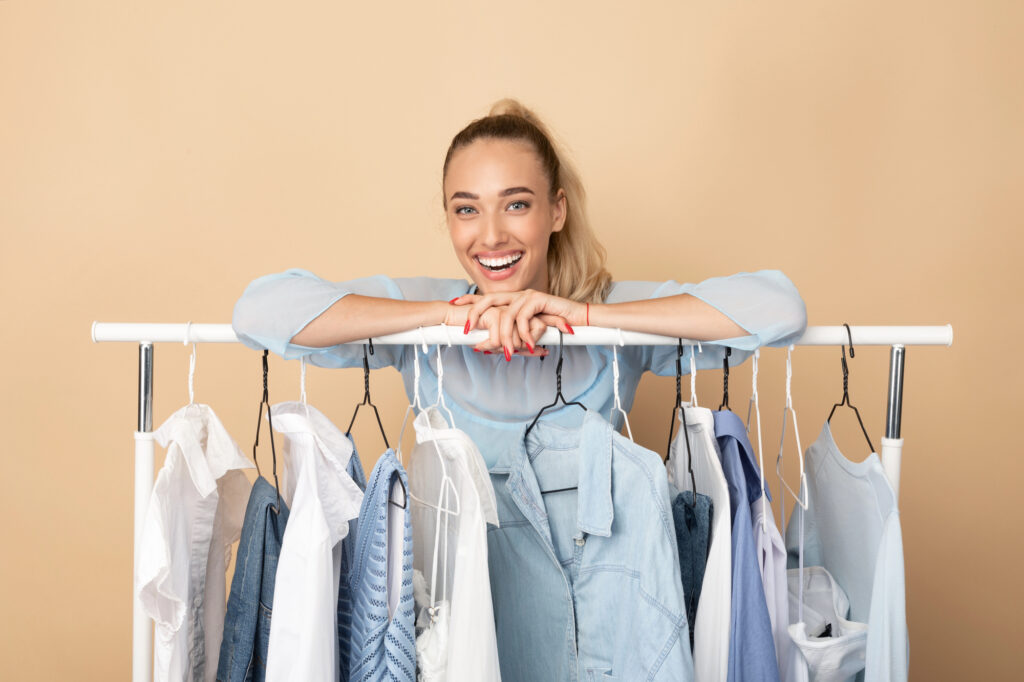 Capsule Wardrobe: Wie Sie mit weniger Kleidung mehr Looks erzielen