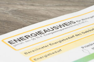 Energieausweis online beantragen: Wichtige Informationen für Eigentümer, Vermieter und Verkäufer 2026