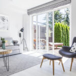 Wie Raumgestaltung das Wohlbefinden beeinflusst: Licht, Farben und Materialien bewusst einsetzen